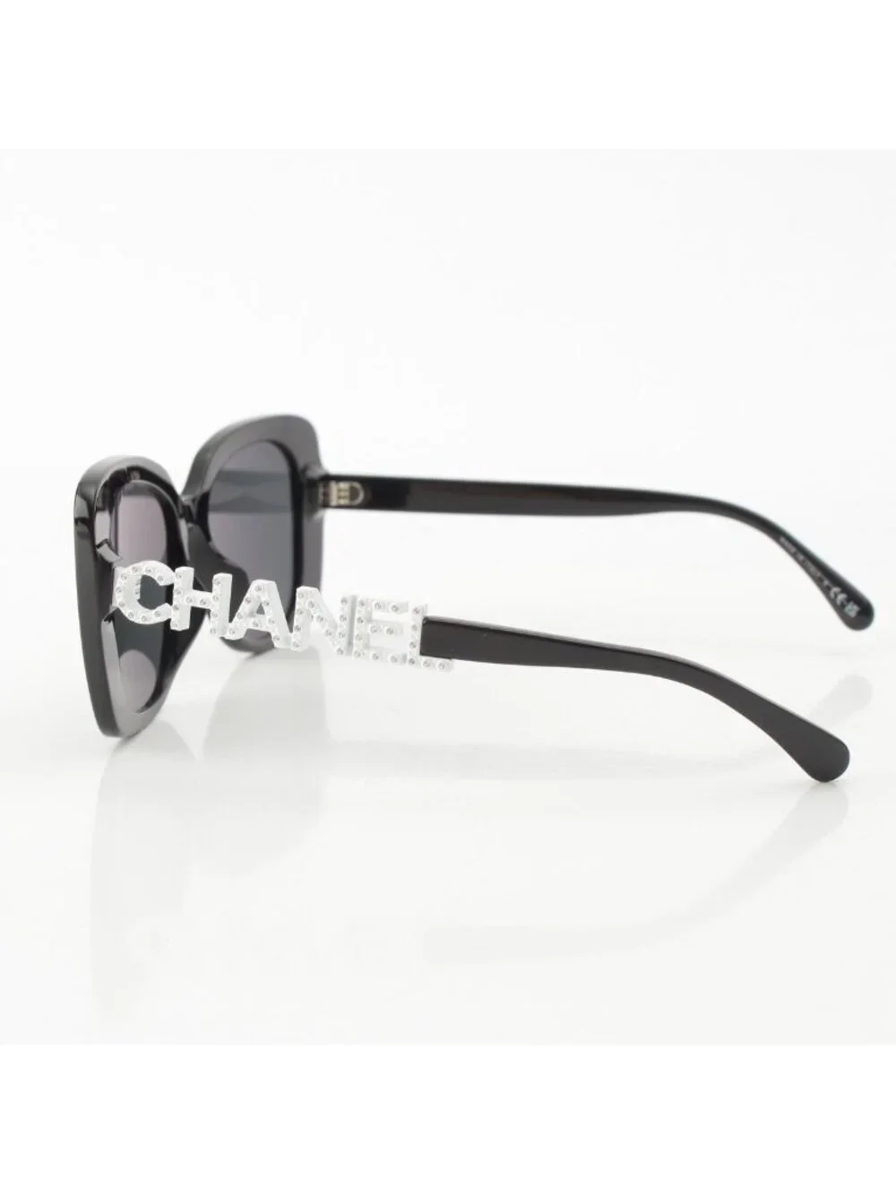Chanel CC Logo Butterfly Strass Stone Sunglasses Eyewear White